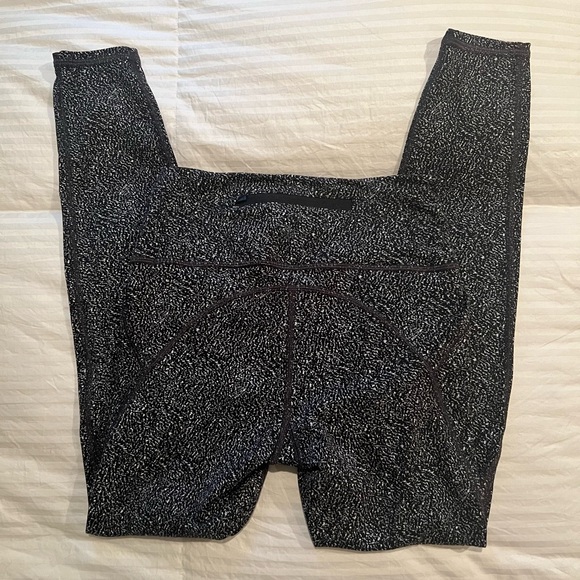 Athleta Lighting Static Leggings - Picture 7 of 7